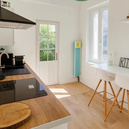 Apartmanhotel 4 L'appart Et Salle De Bain Privee Avec Espace Commun Linge Et Menage Inclus Gare Centre 3*