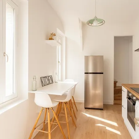 4 L'appart Et Salle De Bain Privee Avec Espace Commun Linge Et Menage Inclus Gare Centre Aparthotel